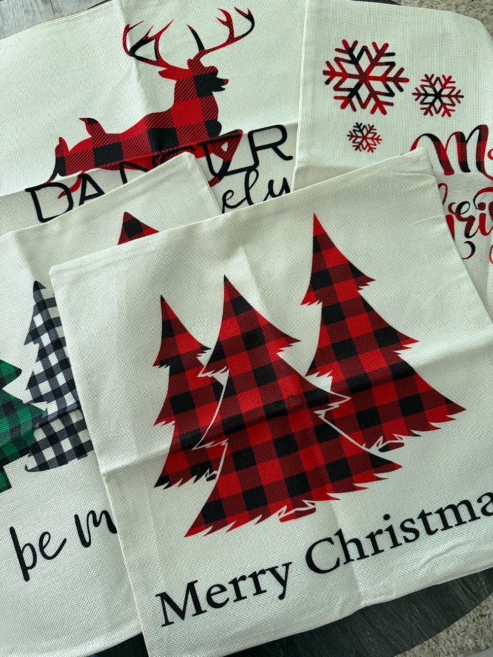 Plaid Buffalo Check Christmas Tree Oillow Covers -Set of 4. Red & Black